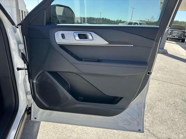 new 2025 Ford Explorer car, priced at $41,903