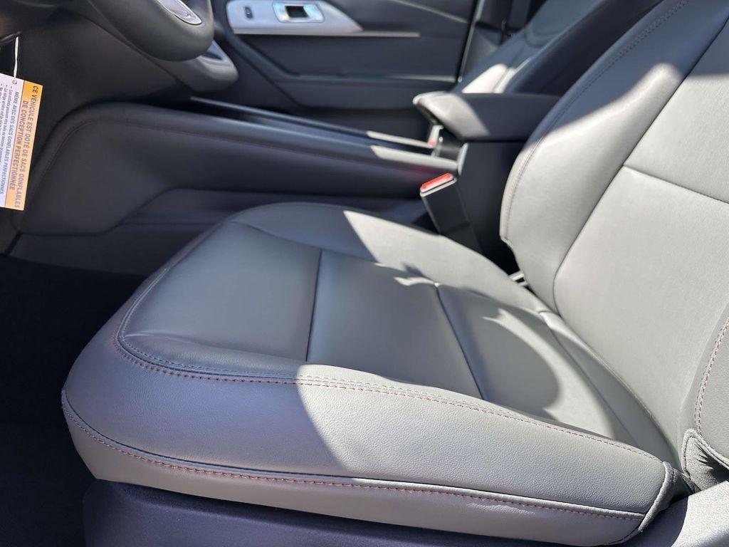 new 2025 Ford Explorer car, priced at $41,903