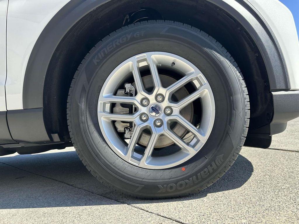 new 2025 Ford Explorer car, priced at $41,903