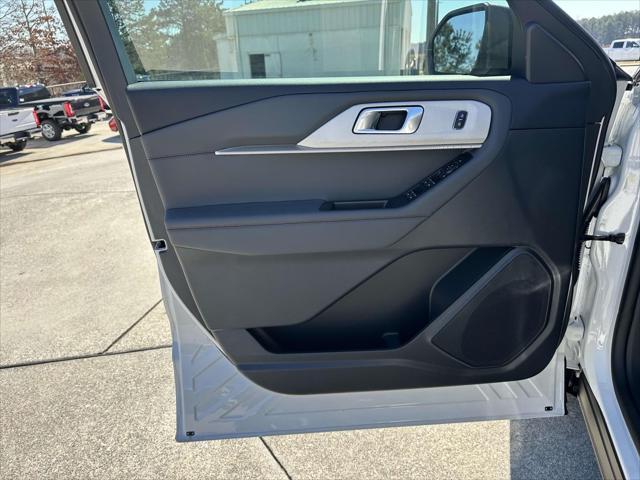new 2025 Ford Explorer car, priced at $41,903