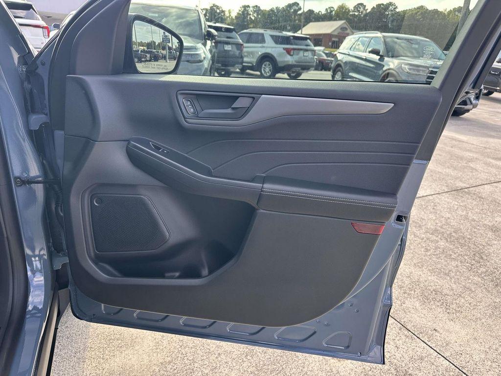 new 2025 Ford Escape car, priced at $27,943