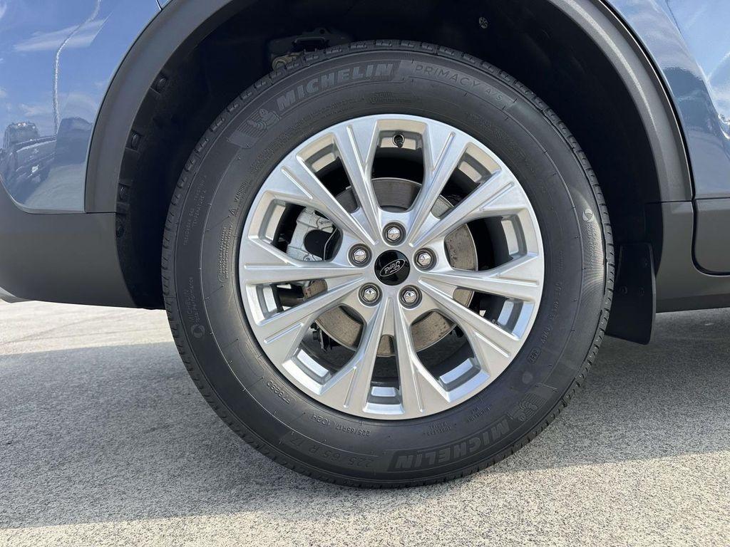 new 2025 Ford Escape car, priced at $27,943