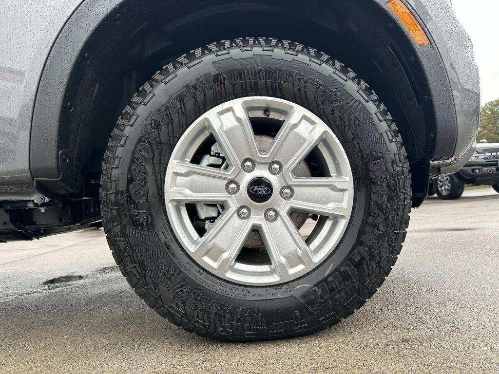 new 2025 Ford Ranger car, priced at $32,908