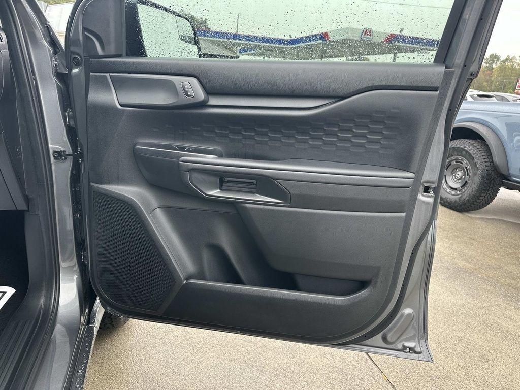 new 2025 Ford Ranger car, priced at $32,908