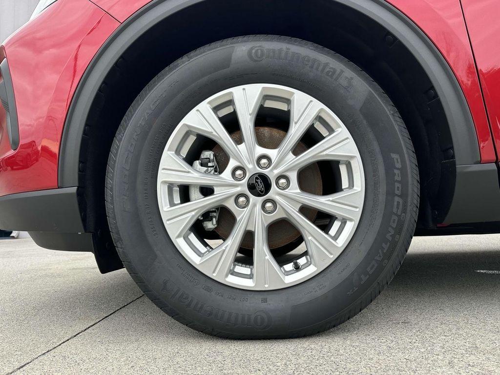 new 2025 Ford Escape car, priced at $30,048