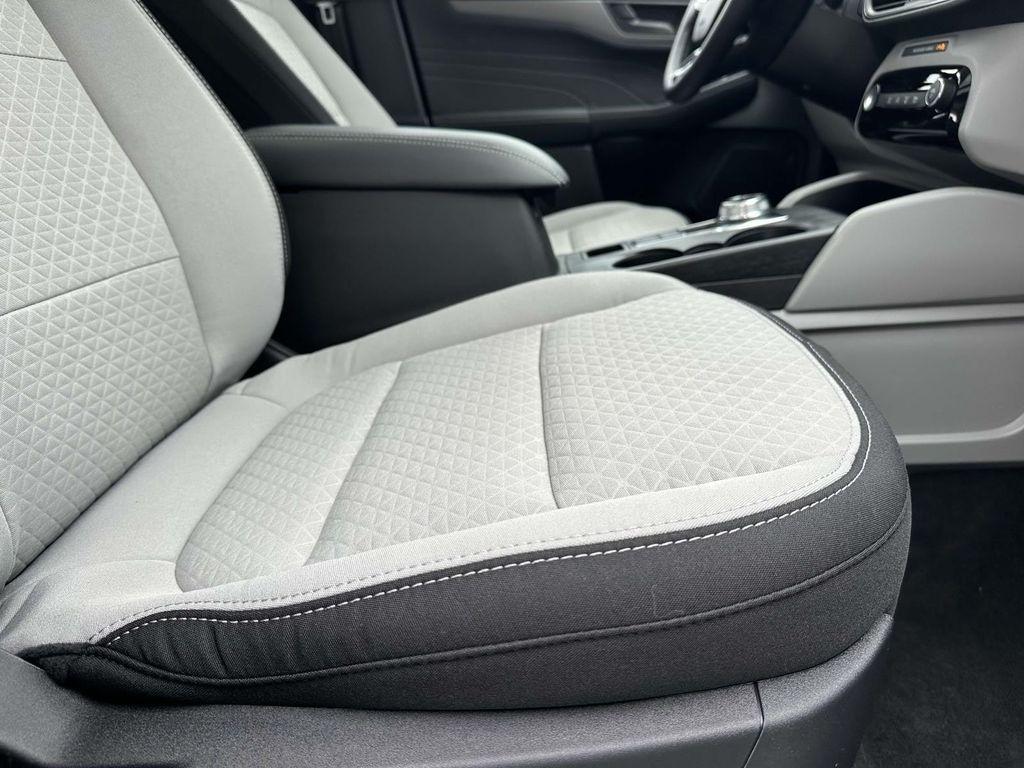 new 2025 Ford Escape car, priced at $30,048