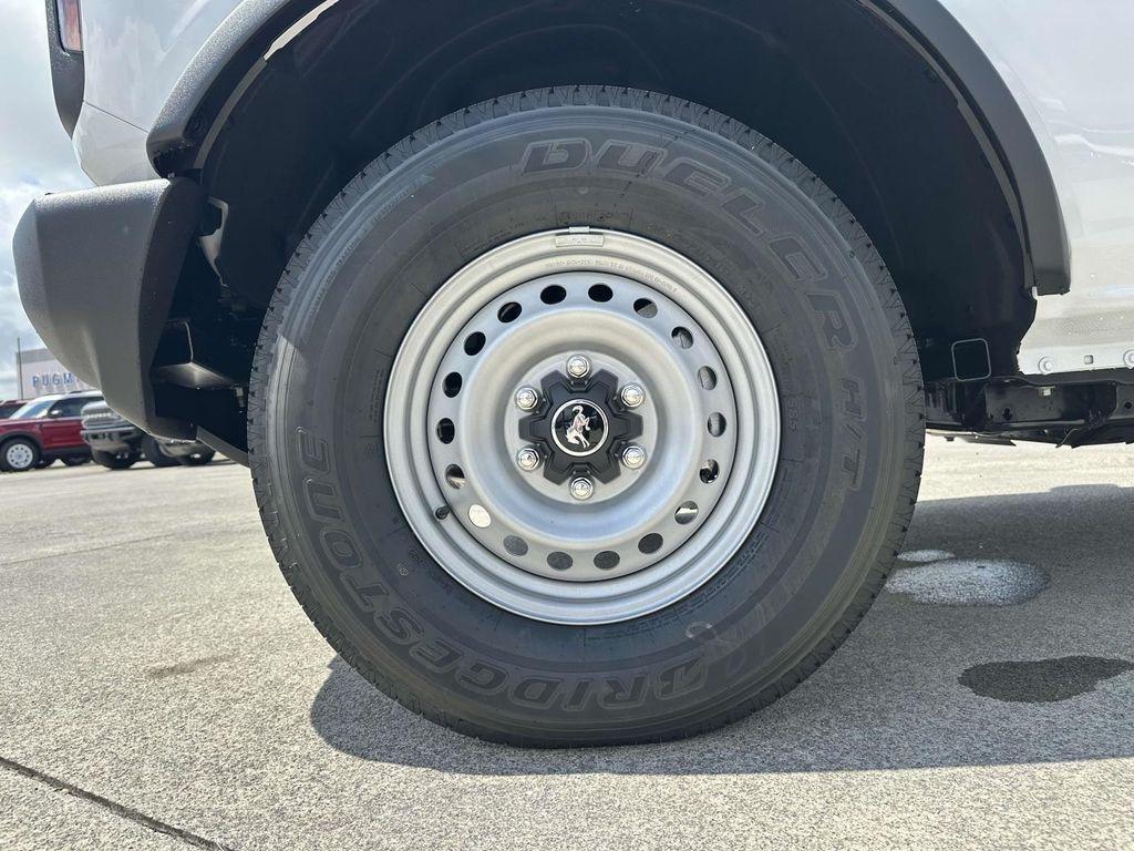 new 2025 Ford Bronco car, priced at $39,883