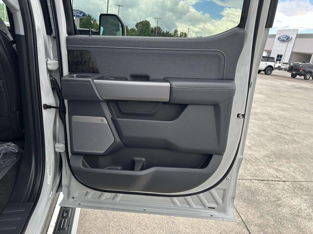 new 2025 Ford F-250 car, priced at $74,738