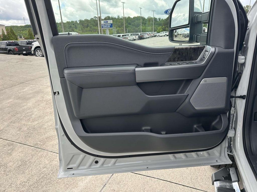 new 2025 Ford F-250 car, priced at $74,738