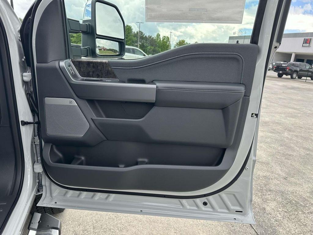 new 2025 Ford F-250 car, priced at $74,738