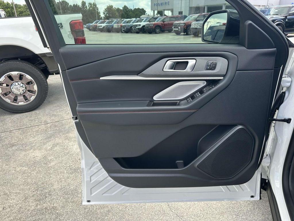 new 2025 Ford Explorer car, priced at $56,998