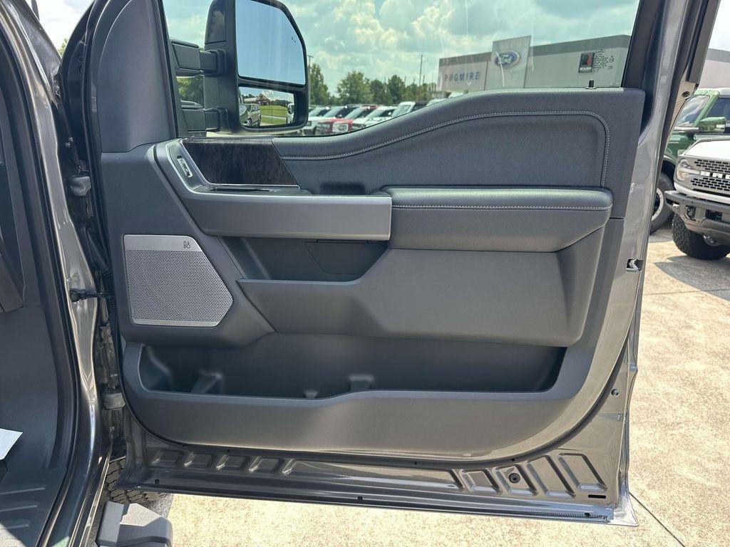new 2025 Ford F-250 car, priced at $80,708