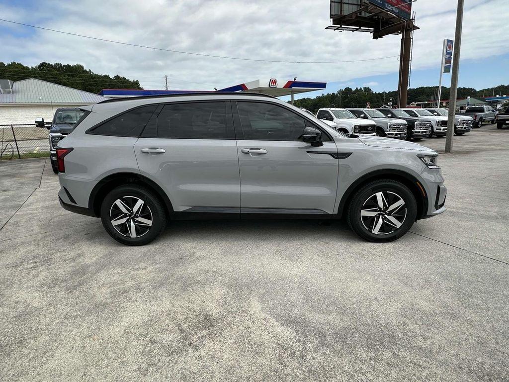 used 2022 Kia Sorento car, priced at $27,091