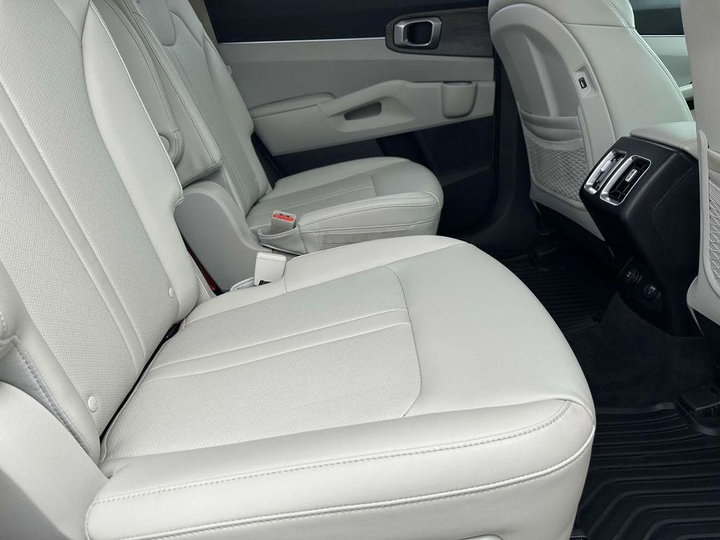 used 2022 Kia Sorento car, priced at $27,091