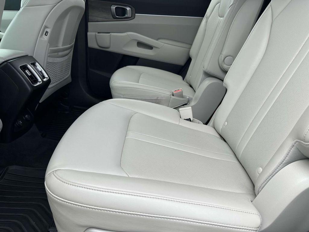 used 2022 Kia Sorento car, priced at $27,091