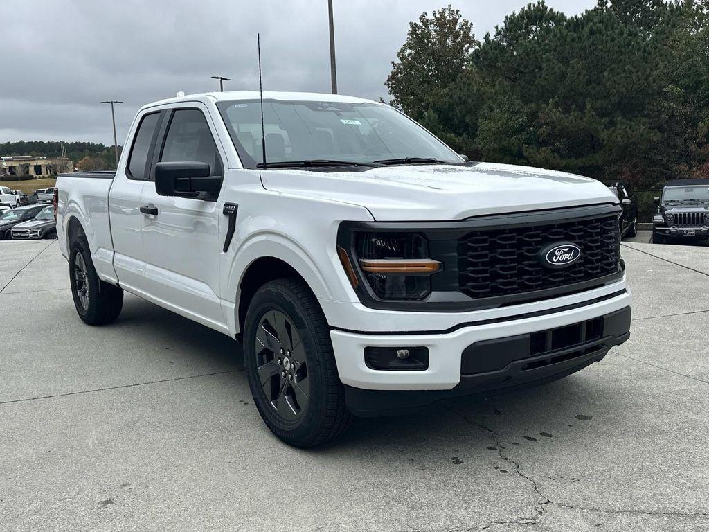 new 2025 Ford F-150 car, priced at $40,748