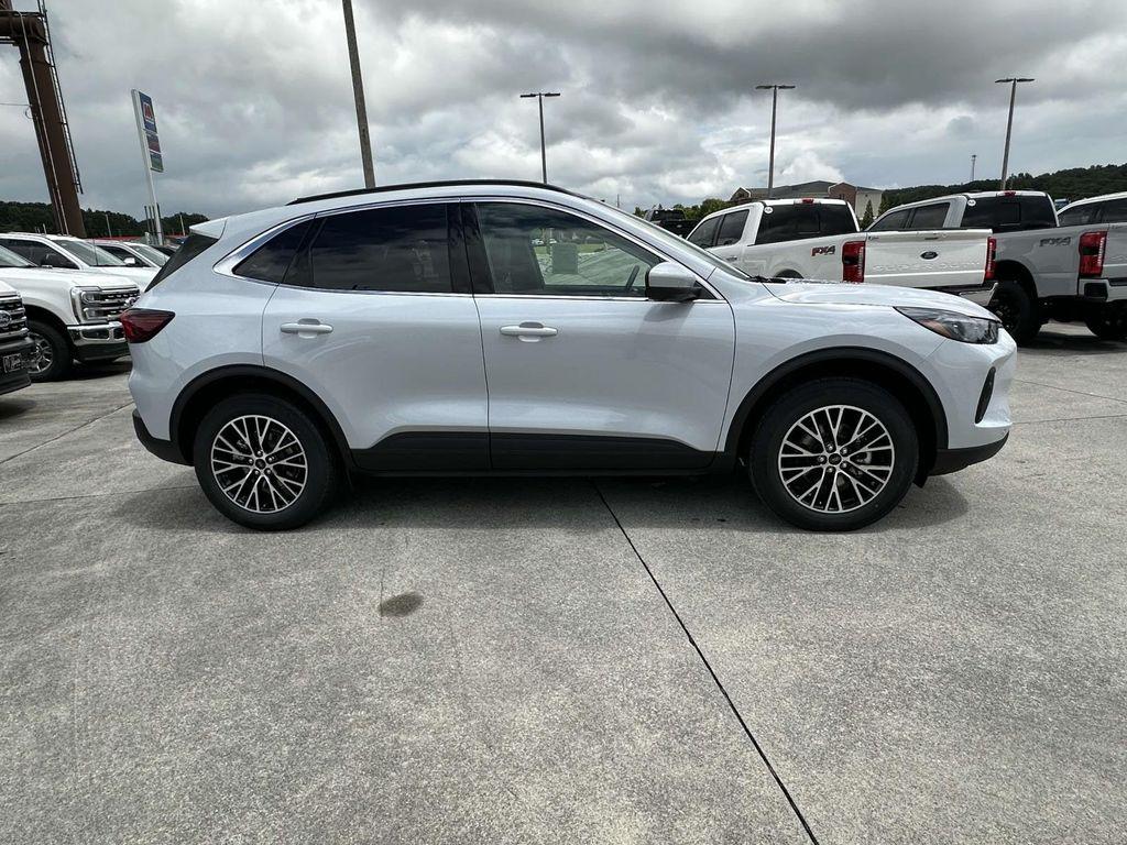 new 2025 Ford Escape PHEV car, priced at $37,813