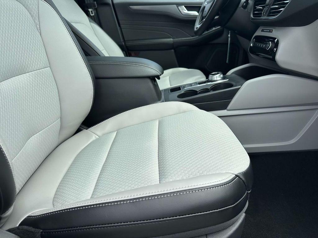 new 2025 Ford Escape PHEV car, priced at $34,783