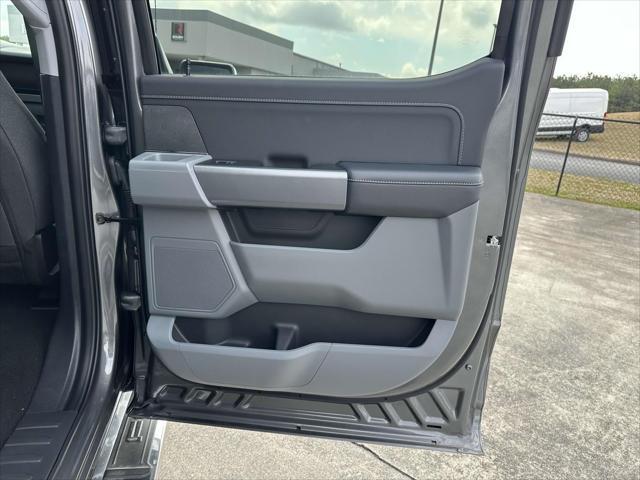 new 2024 Ford F-150 car, priced at $52,728