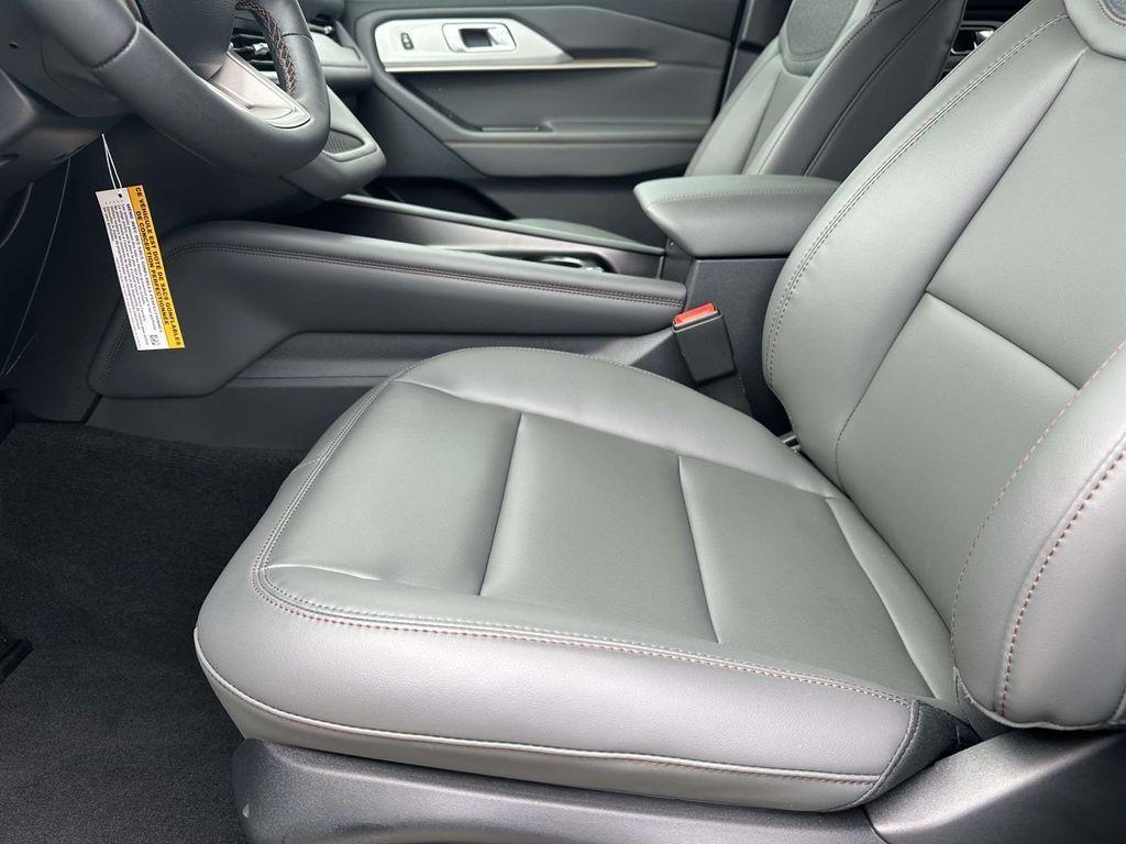 new 2025 Ford Explorer car, priced at $42,418