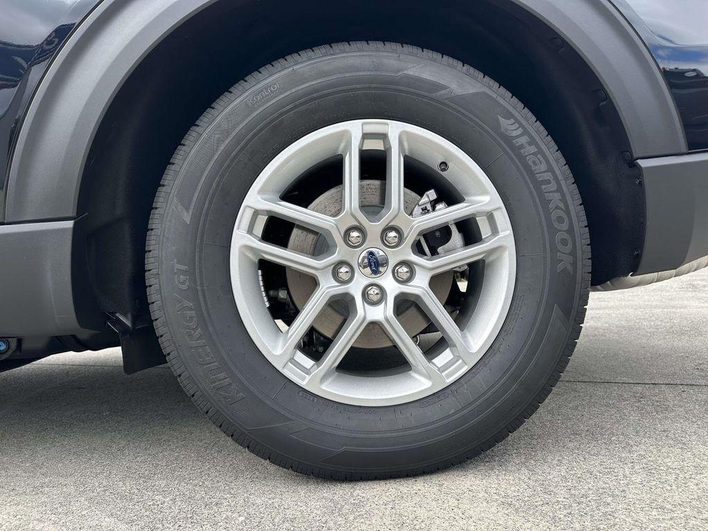 new 2025 Ford Explorer car, priced at $42,418