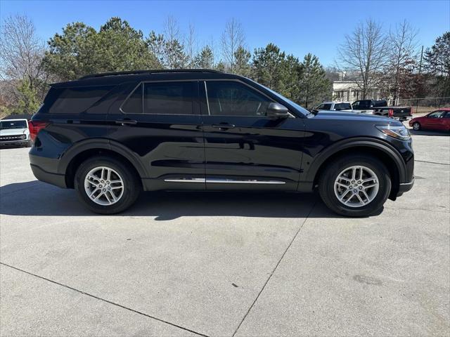 new 2025 Ford Explorer car, priced at $40,908