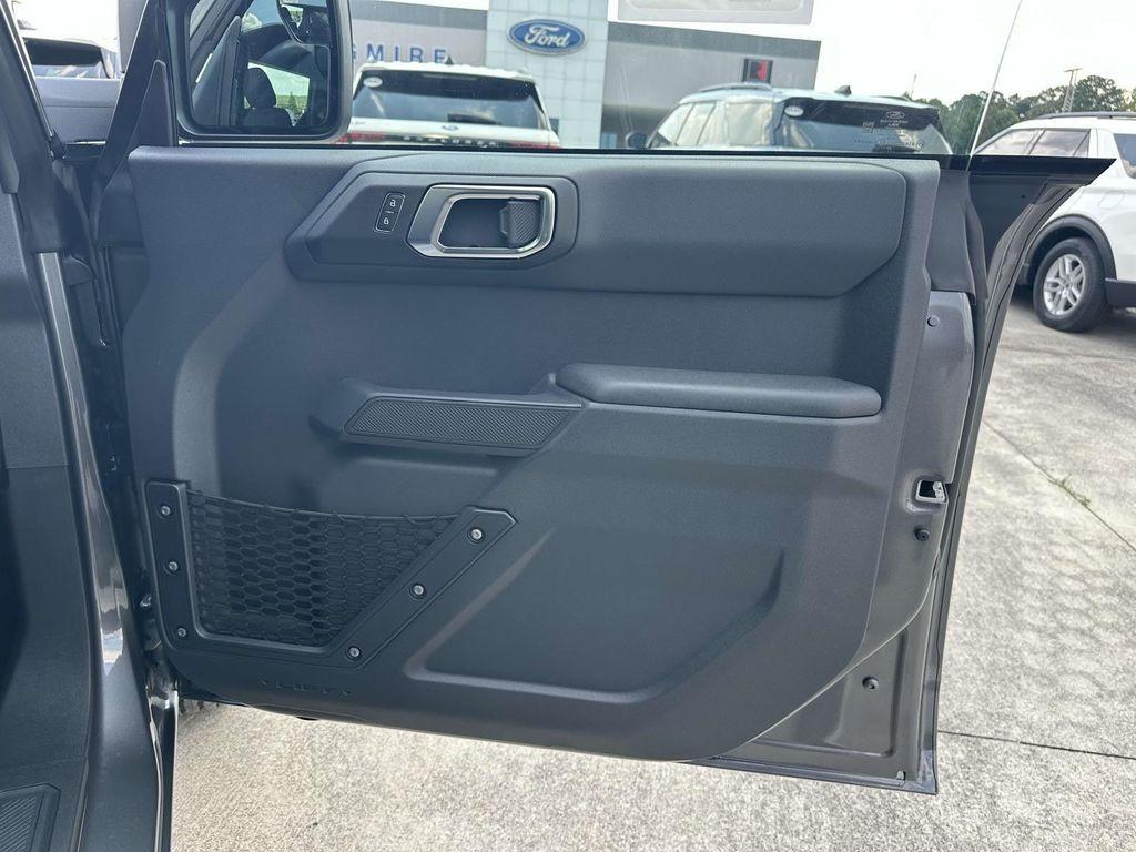 new 2025 Ford Bronco car, priced at $39,883