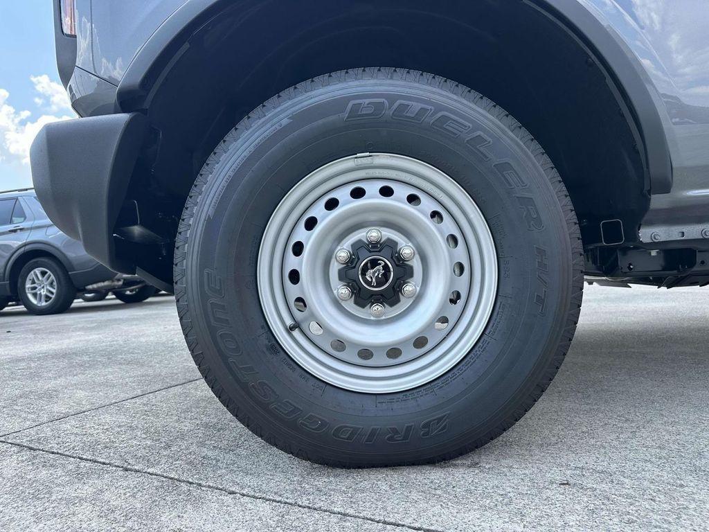 new 2025 Ford Bronco car, priced at $39,883