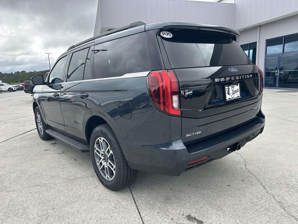 new 2025 Ford Expedition car, priced at $65,433