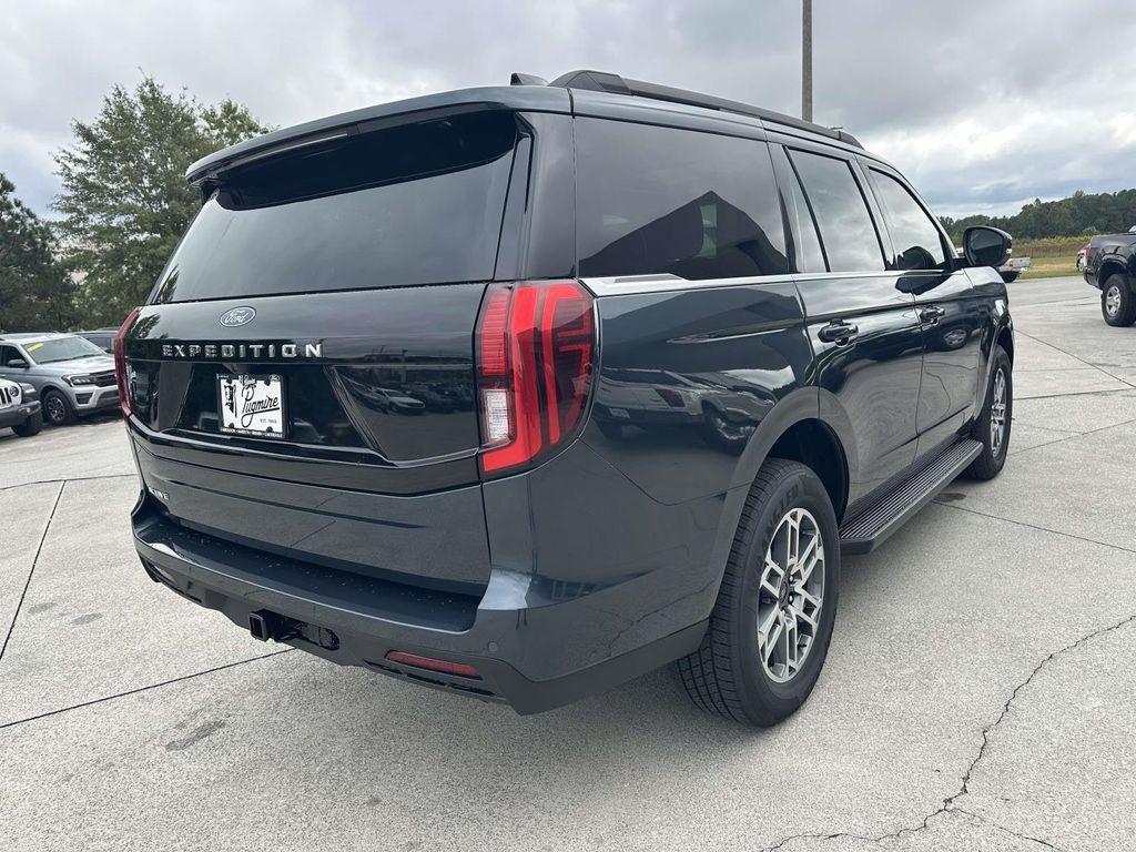 new 2025 Ford Expedition car, priced at $65,433