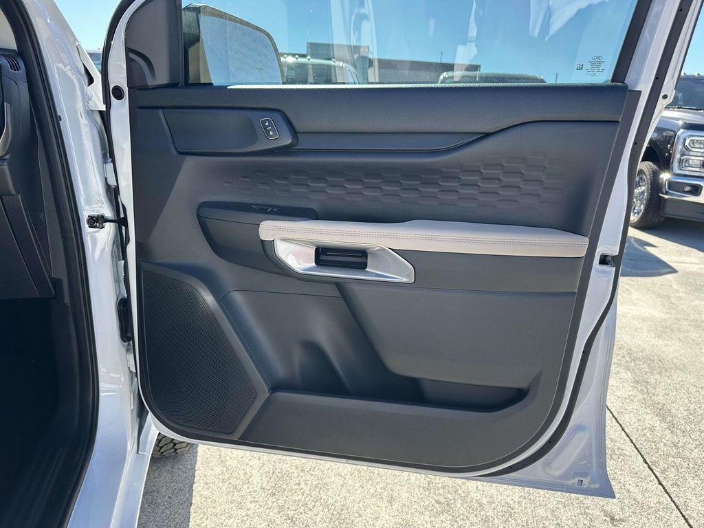 new 2025 Ford Ranger car, priced at $40,343