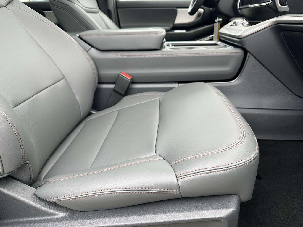 new 2025 Ford Expedition Max car, priced at $68,343