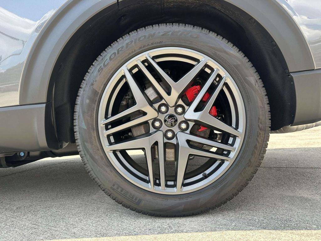 new 2025 Ford Explorer car, priced at $58,848