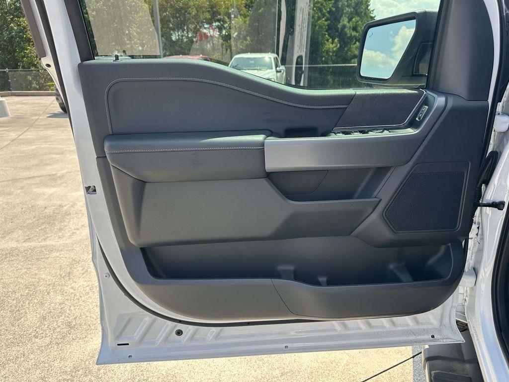 new 2025 Ford F-150 car, priced at $52,038