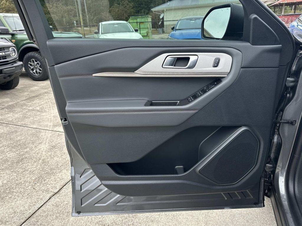 new 2026 Ford Explorer car, priced at $42,923