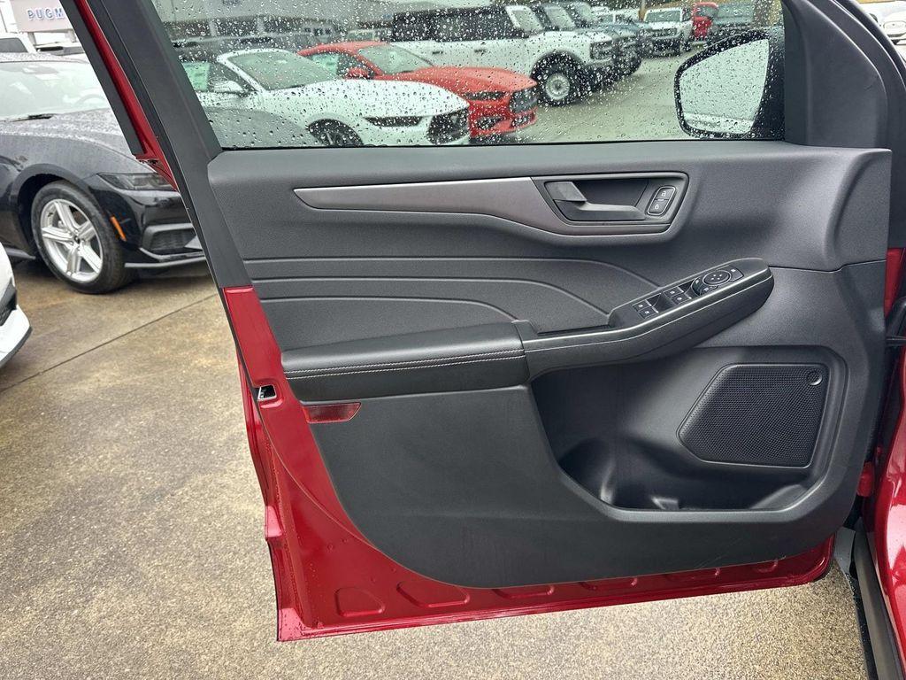 new 2026 Ford Escape car, priced at $29,778