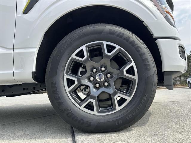 new 2025 Ford F-150 car, priced at $42,713