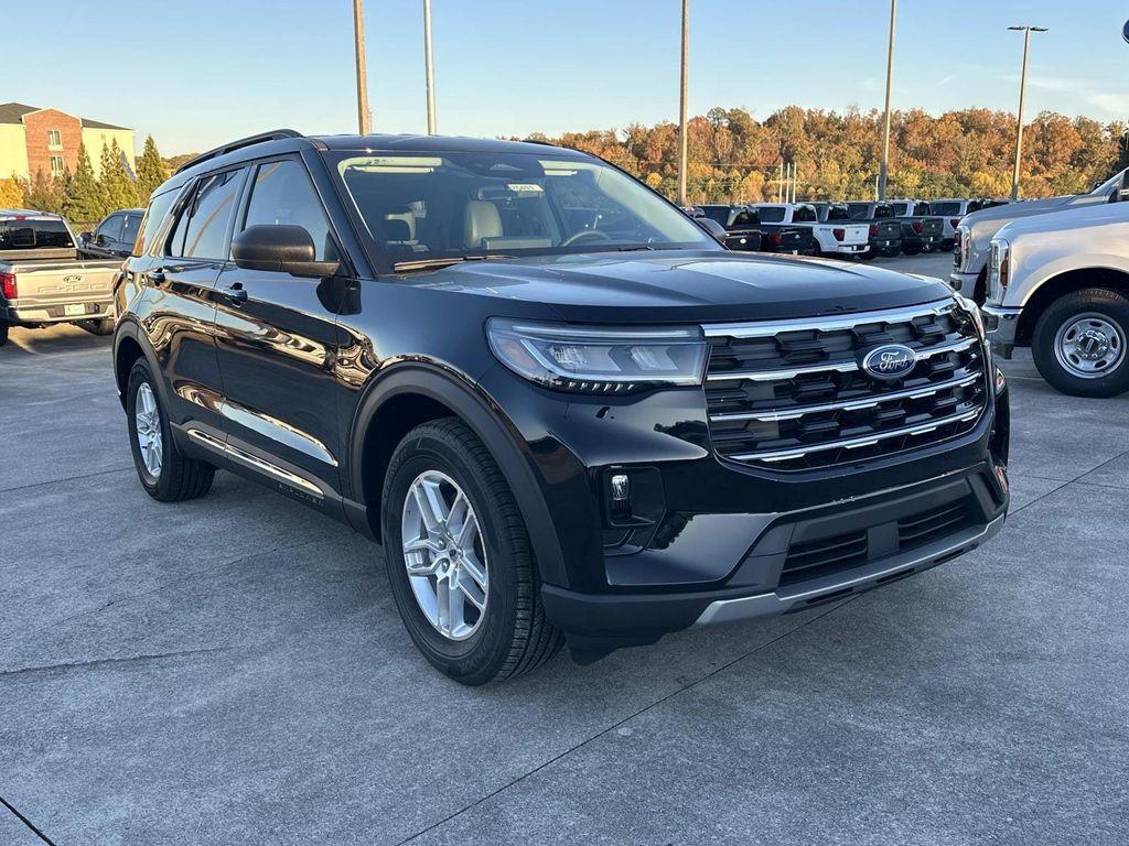 new 2025 Ford Explorer car, priced at $40,018