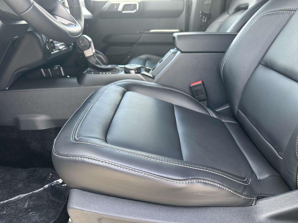 new 2025 Ford Bronco car, priced at $59,048