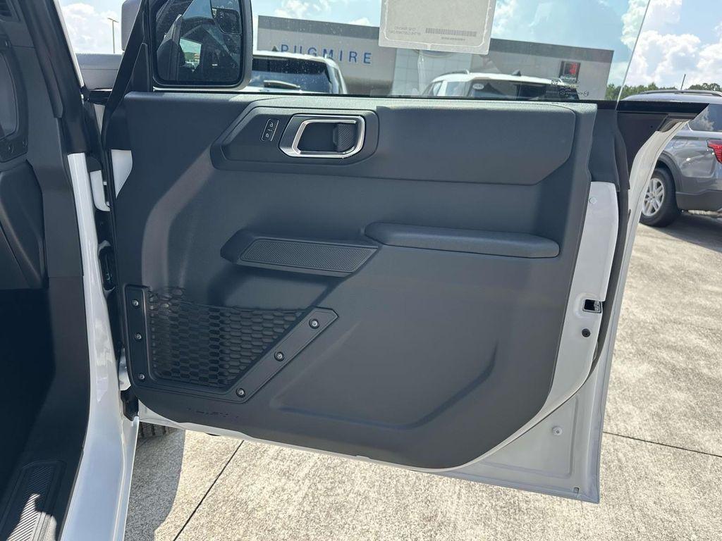 new 2025 Ford Bronco car, priced at $39,883