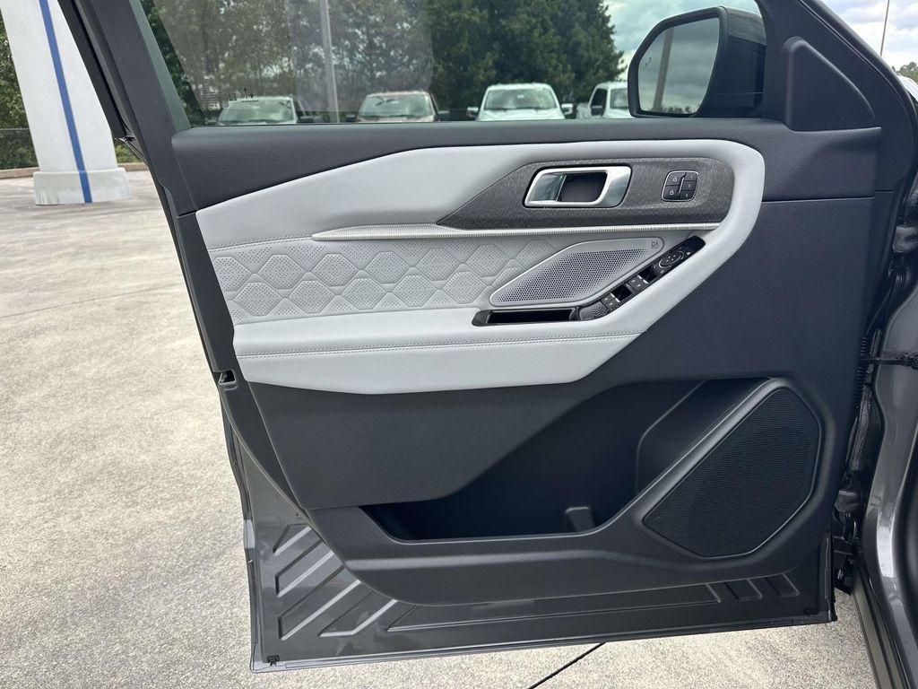 new 2025 Ford Explorer car, priced at $55,443