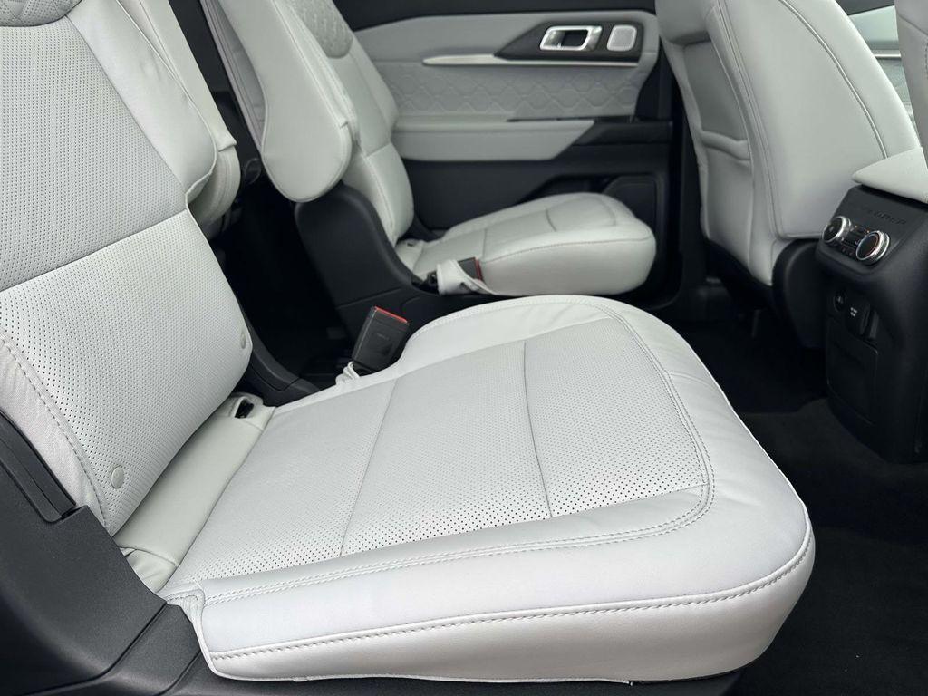 new 2025 Ford Explorer car, priced at $55,443