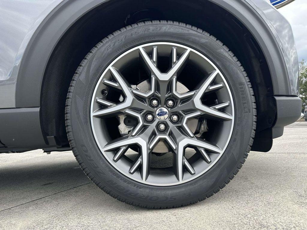 new 2025 Ford Explorer car, priced at $55,443
