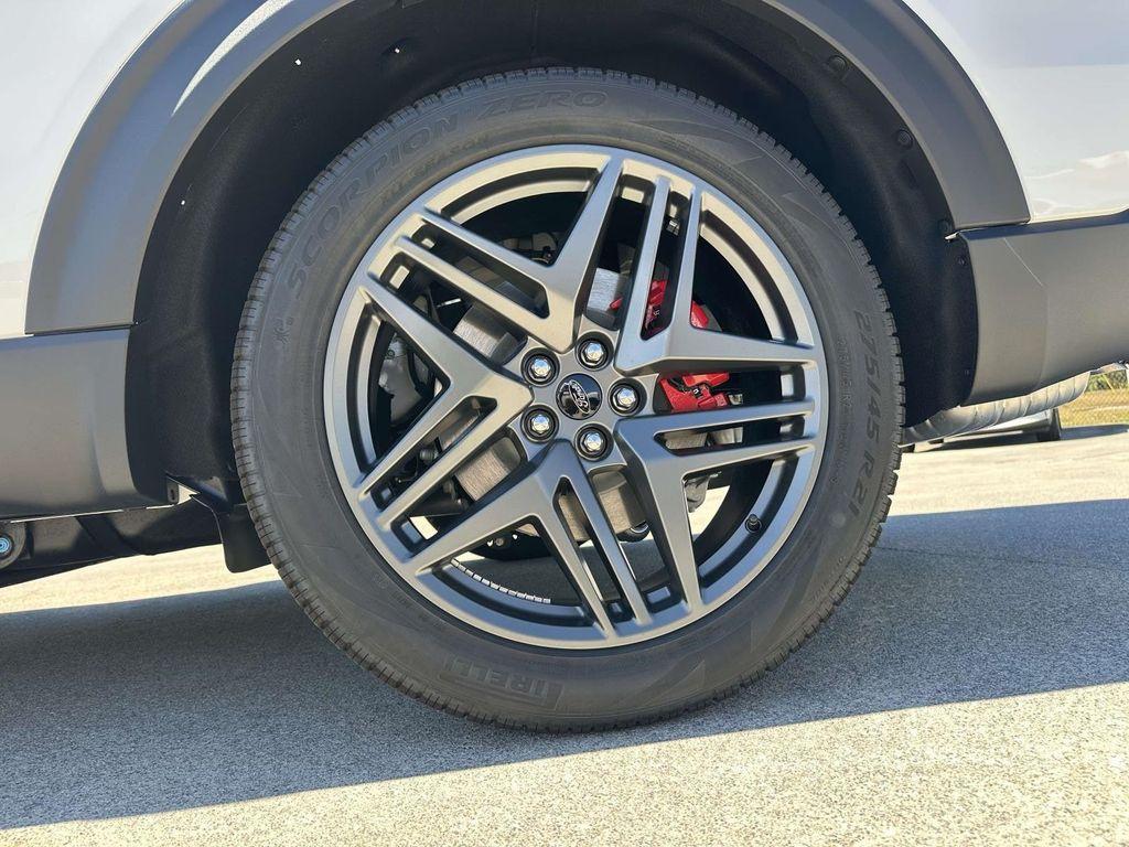 new 2025 Ford Explorer car, priced at $46,928