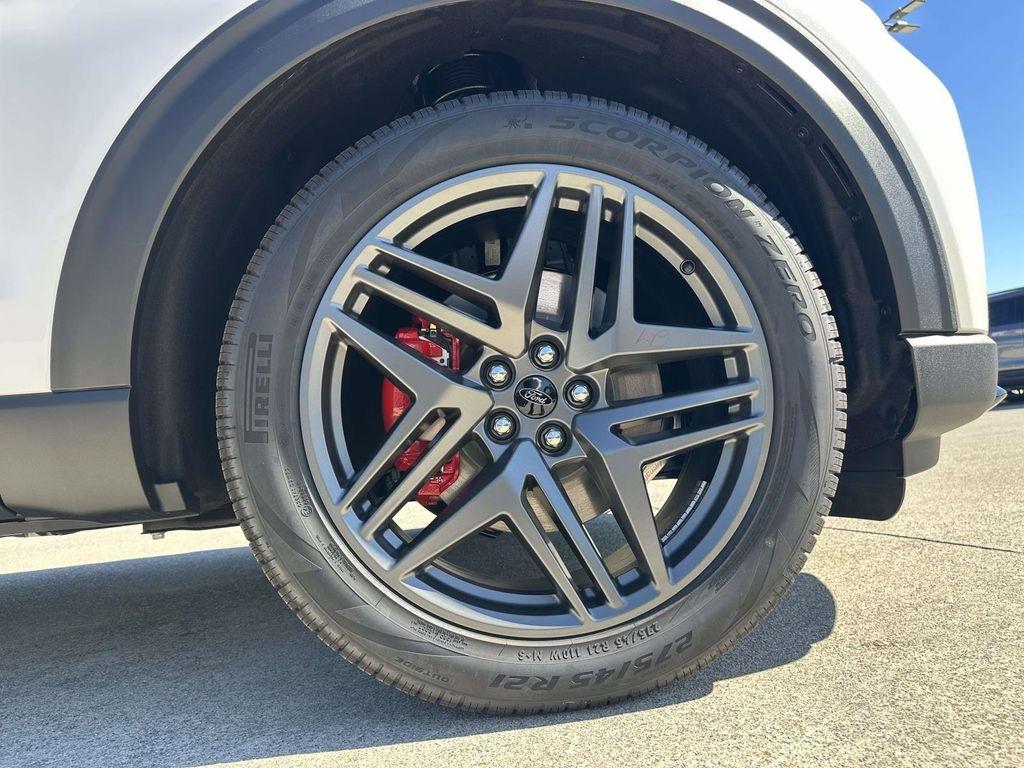 new 2025 Ford Explorer car, priced at $46,928