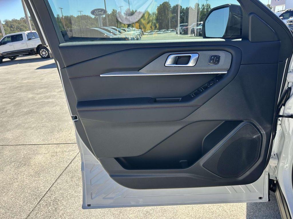 new 2025 Ford Explorer car, priced at $46,928