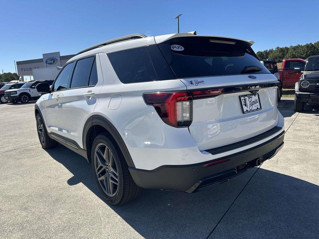 new 2025 Ford Explorer car, priced at $46,928