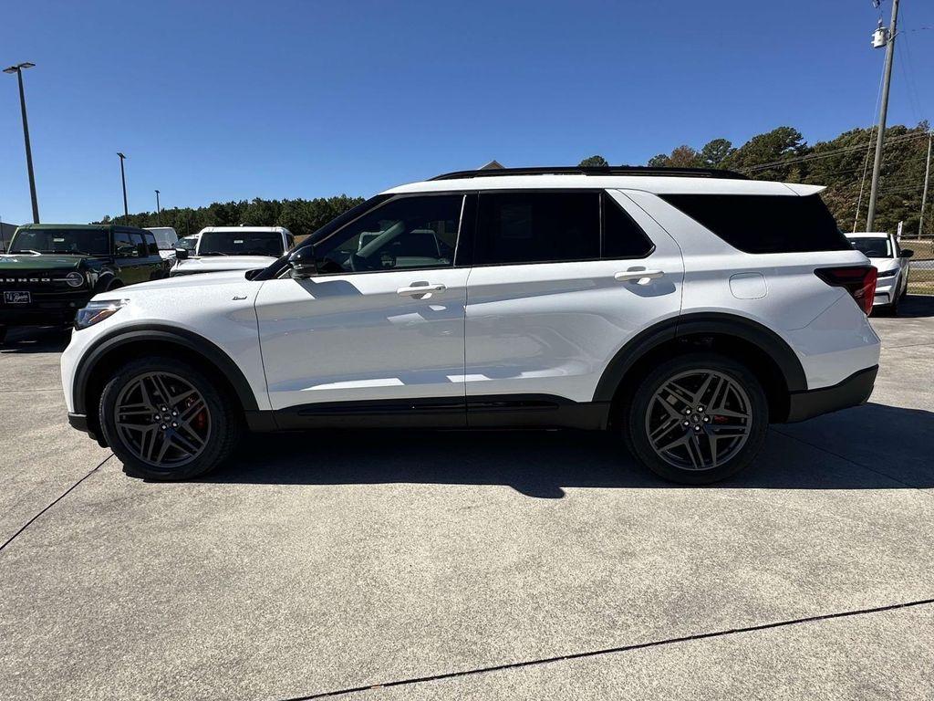 new 2025 Ford Explorer car, priced at $46,928