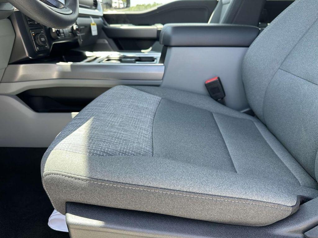 new 2025 Ford F-250 car, priced at $72,333