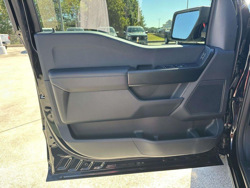 new 2025 Ford F-150 car, priced at $44,578